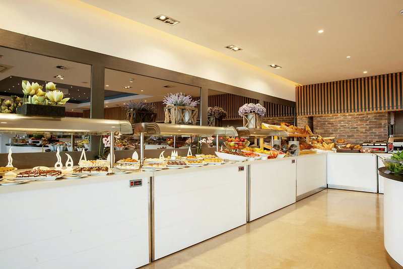 Bellazure Hotel 22