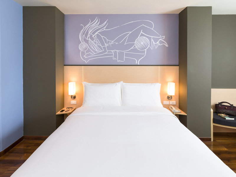 ibis Vientiane Nam Phu Hotel 12