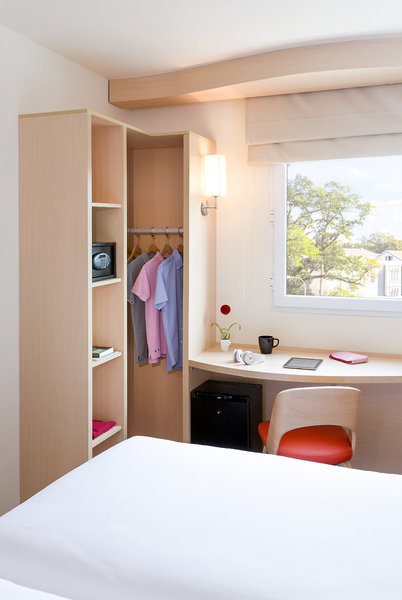 ibis Vientiane Nam Phu Hotel 14