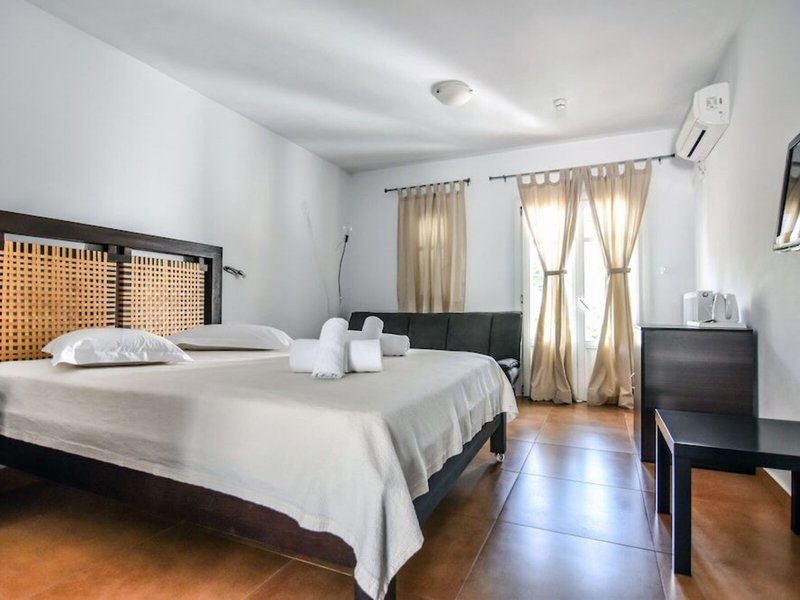 Nefeli 10 - Room Example