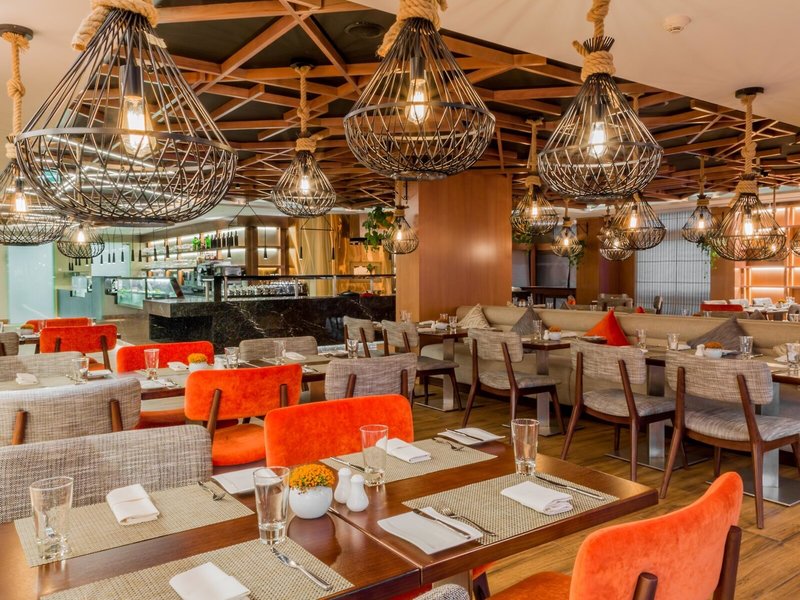 Sofitel Dubai The Palm Resort & Spa 11