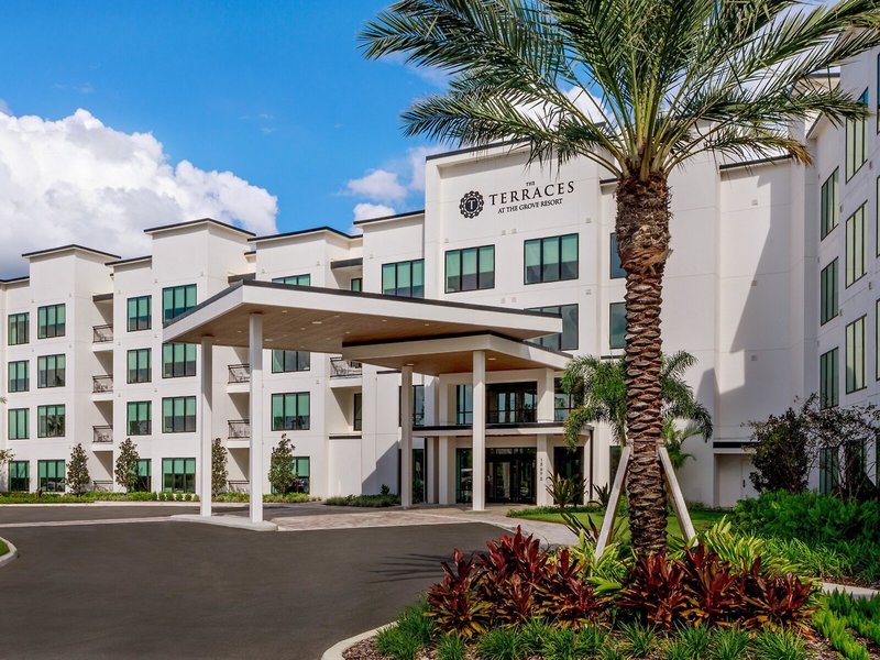 The Grove Resort & Spa 10