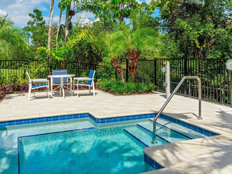 The Grove Resort & Spa 22