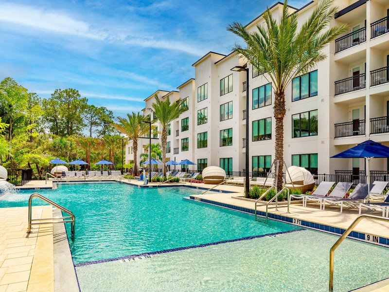 The Grove Resort & Spa 23