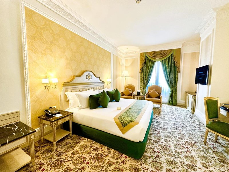 Royal Rose Hotel 29