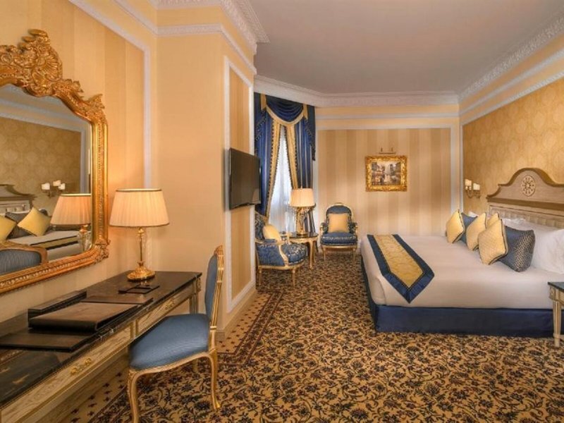 Royal Rose Hotel 30