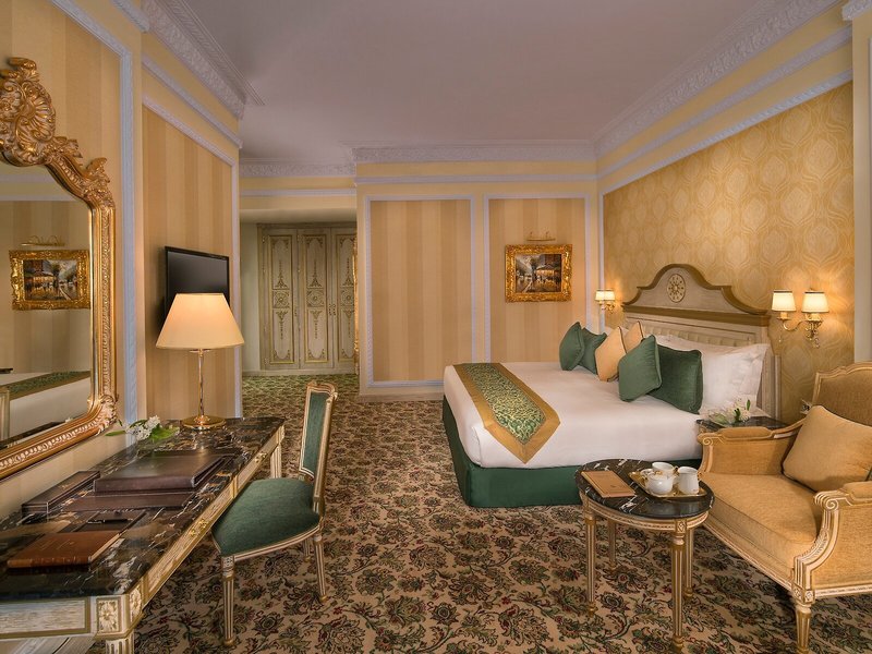 Royal Rose Hotel 31
