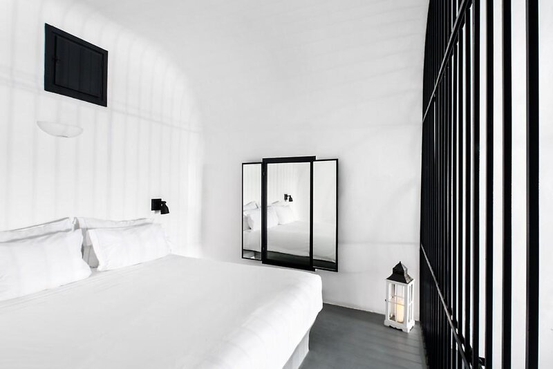 Ambassador Aegean Luxury Hotel & Suites Santorini 24