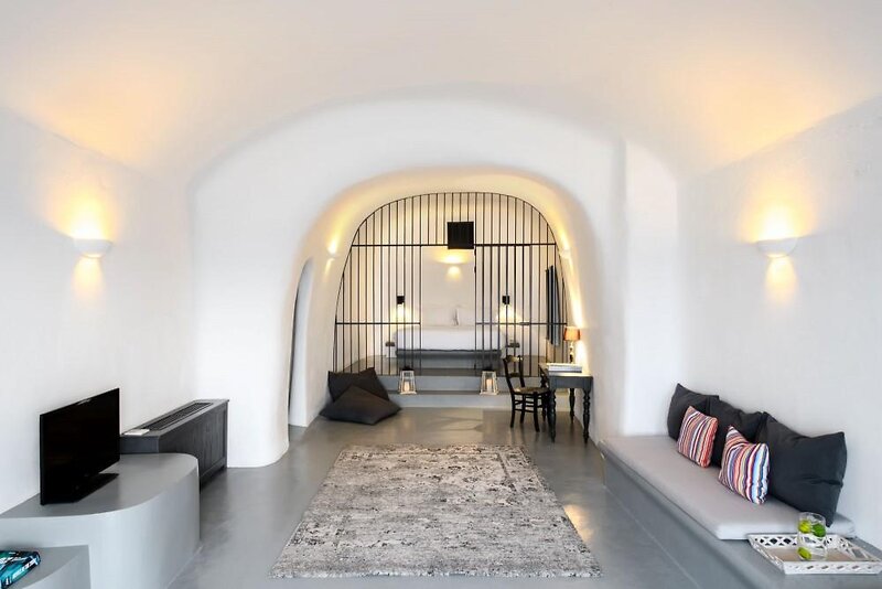 Ambassador Aegean Luxury Hotel & Suites Santorini 27