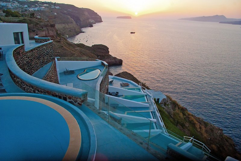 Grand Ambassador Santorini 15