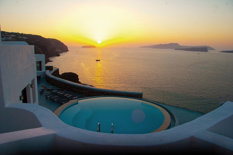 Grand Ambassador Santorini 16