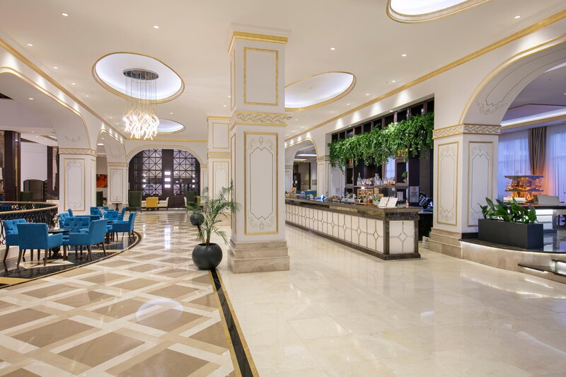 Juju Premier Palace 18