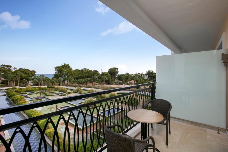 Juju Premier Palace 64