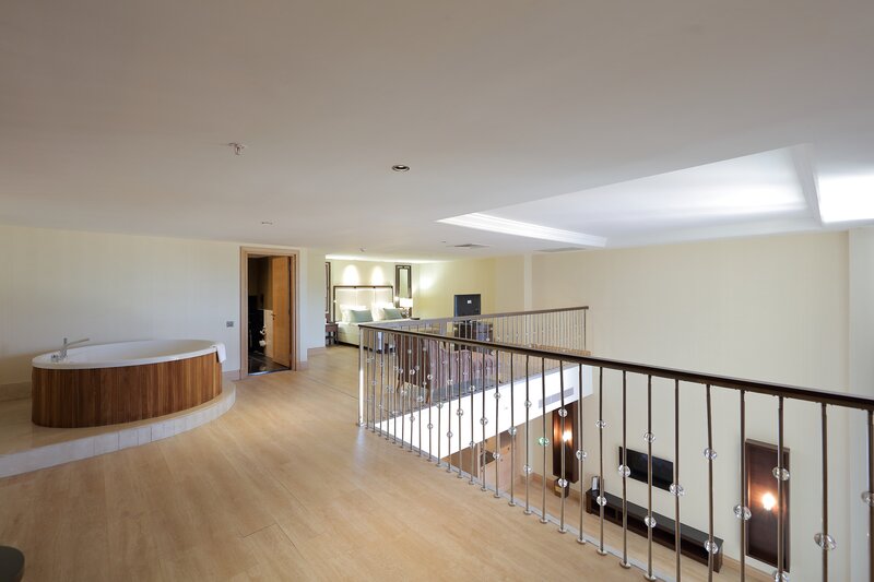 Juju Premier Palace 28