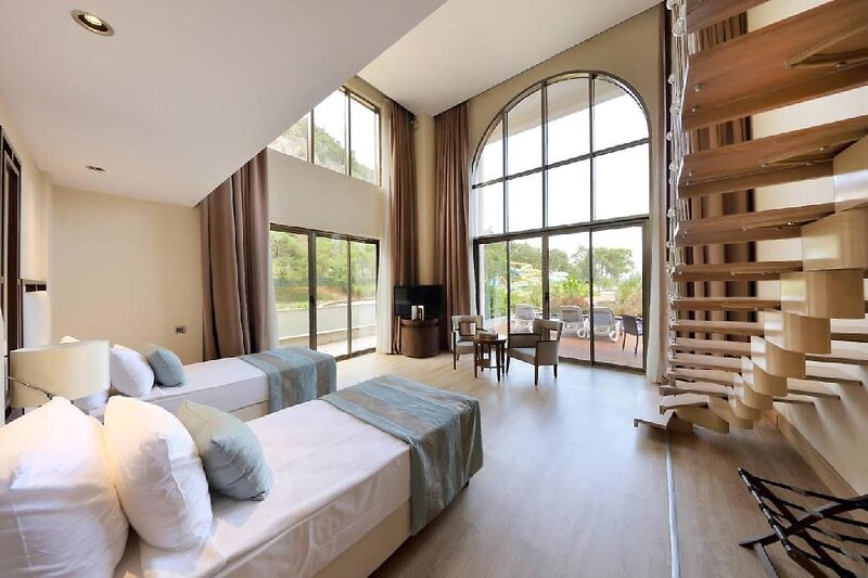 Juju Premier Palace 69