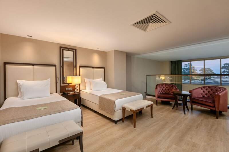 Juju Premier Palace 132