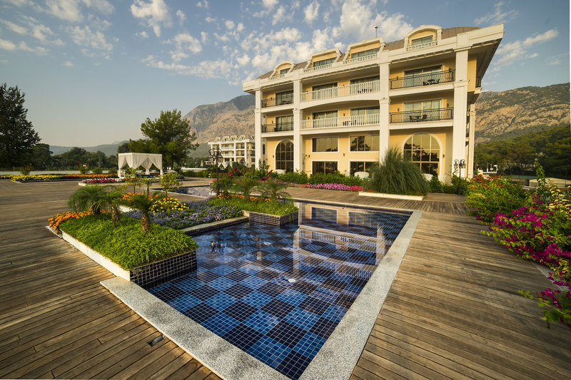 Juju Premier Palace 7