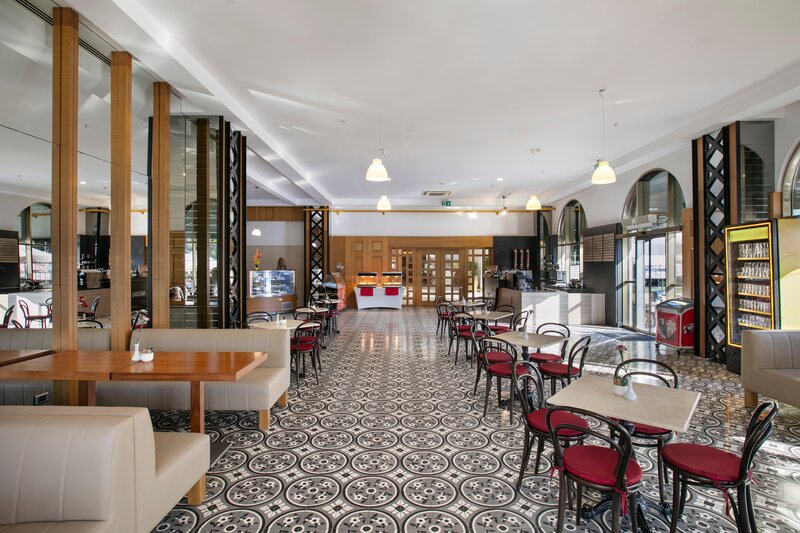 Juju Premier Palace 126