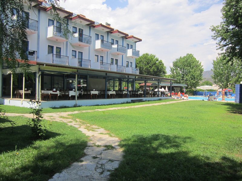 Aymes Hotel 2