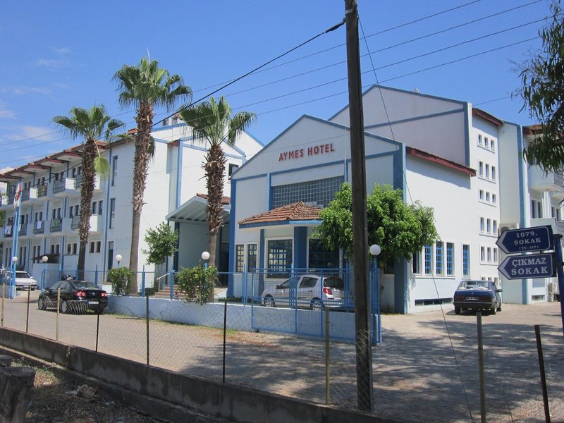 Aymes Hotel 3