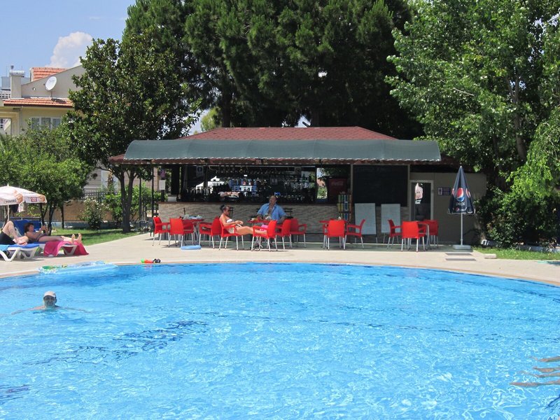 Aymes Hotel 4