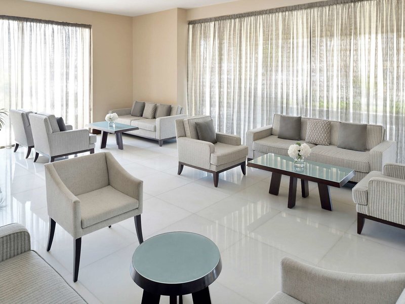 Mövenpick Hotel Apartments Al Mamzar 7
