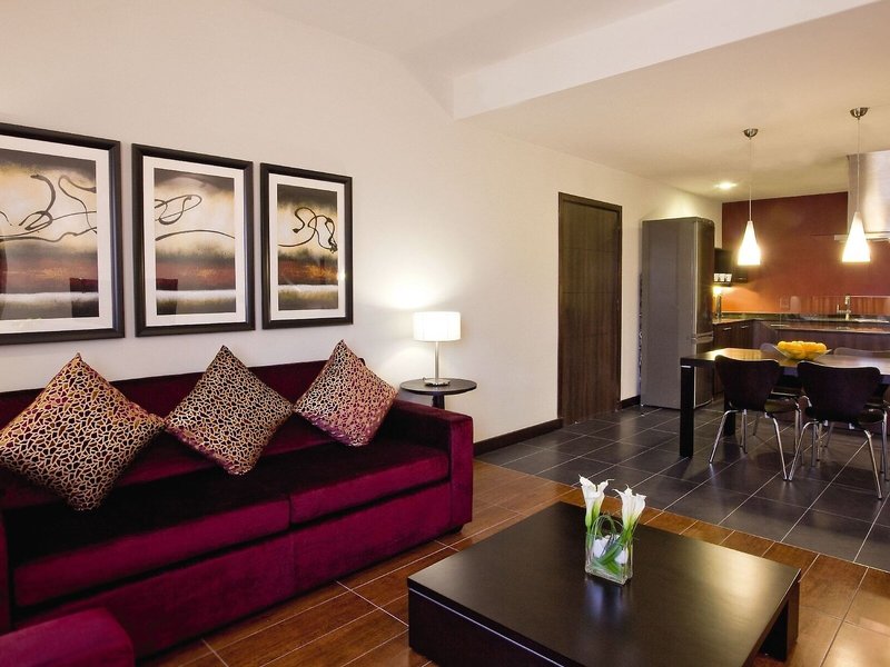 Mövenpick Hotel Apartments Al Mamzar 12