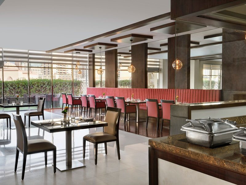 Mövenpick Hotel Apartments Al Mamzar 14