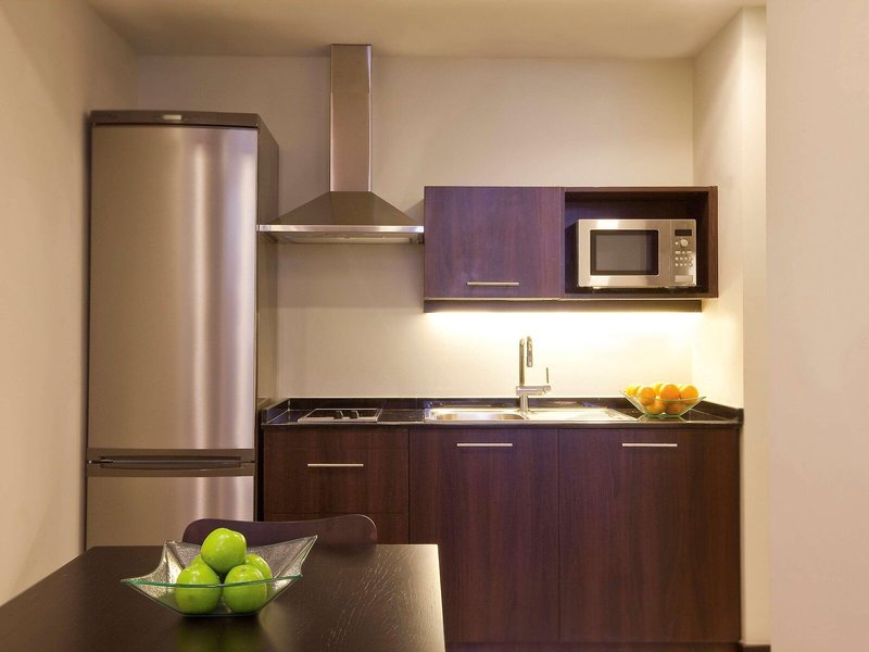 Mövenpick Hotel Apartments Al Mamzar 17