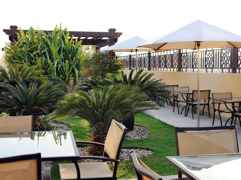 Mövenpick Hotel Apartments Al Mamzar 1