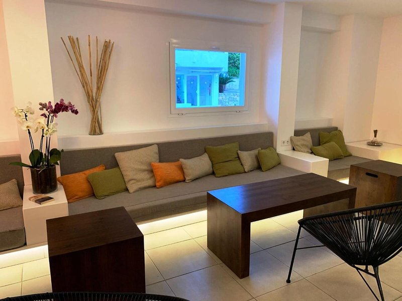 Chevy Hotel & Suites 16