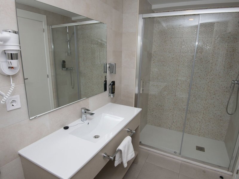 Chevy Hotel & Suites 36