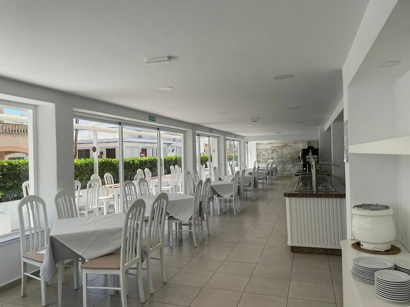 Chevy Hotel & Suites 12