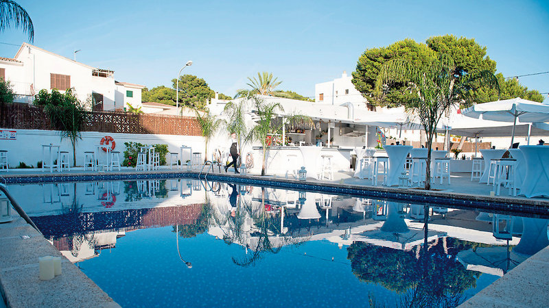 Chevy Hotel 3 - Outdoor Pool
