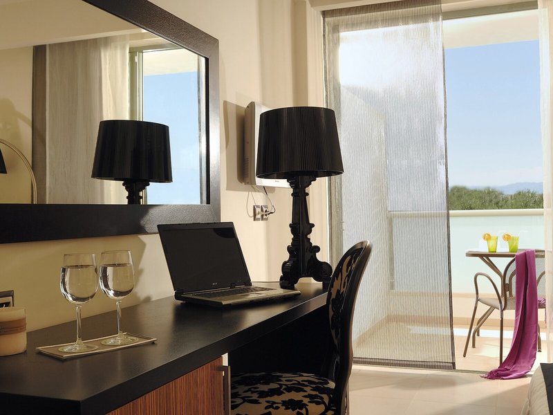 Angela Suites Boutique 13