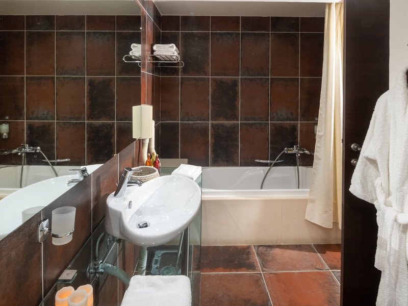 Angela Suites Boutique 36
