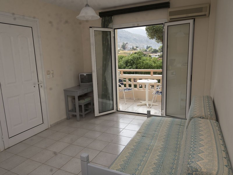 Sunset Apartments 12