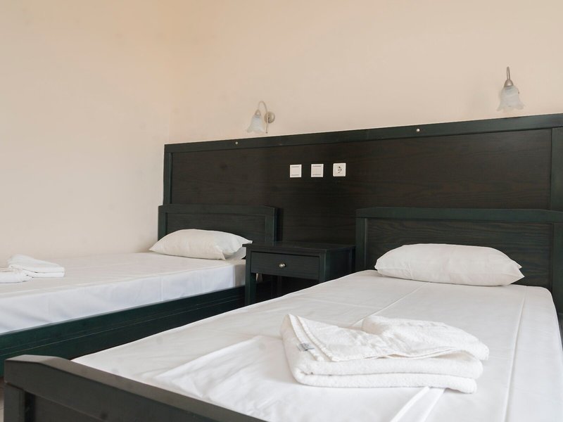 Sunset Apartments 17