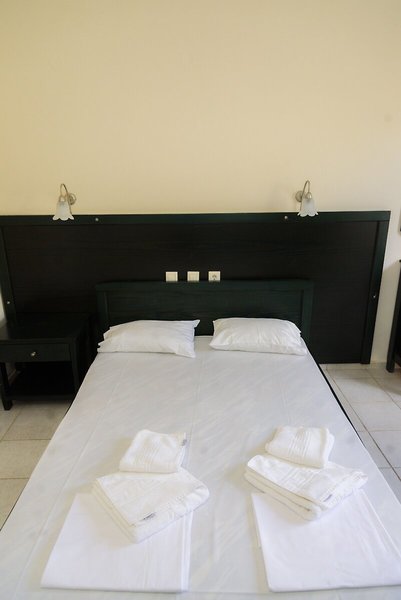 Sunset Apartments 18