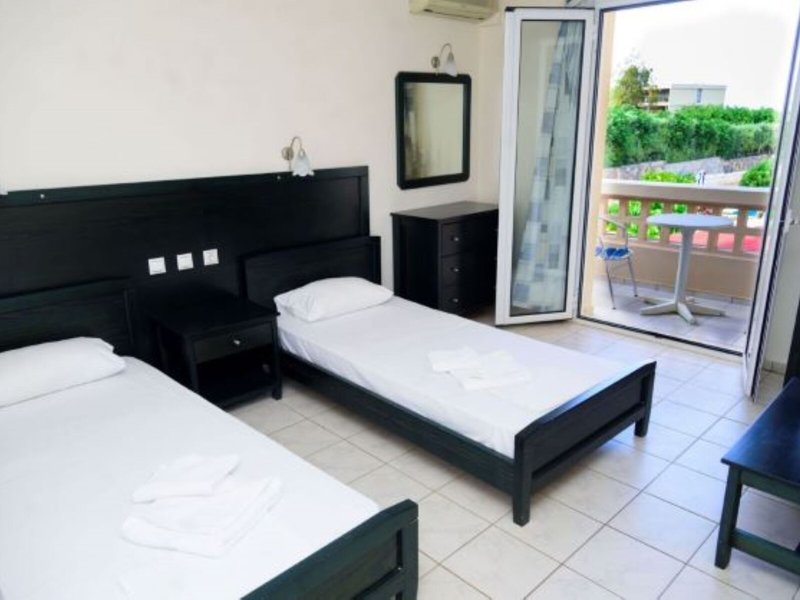 Sunset Apartments 19