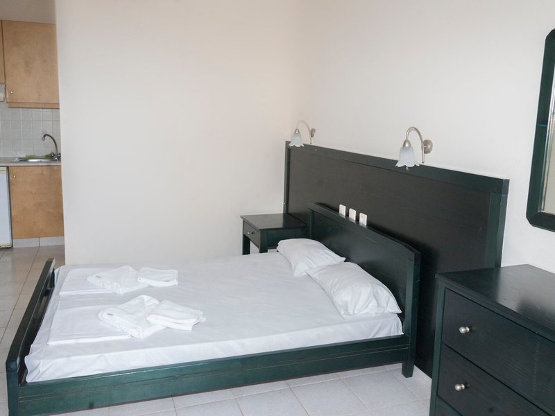 Sunset Apartments 20