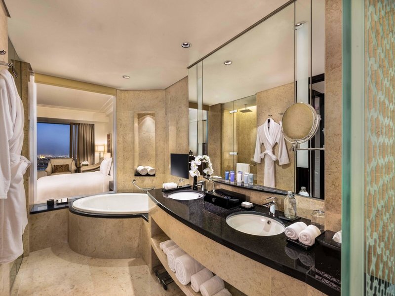 Conrad Dubai 40