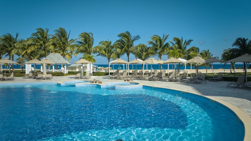 Bahia Principe Luxury Runaway Bay 4