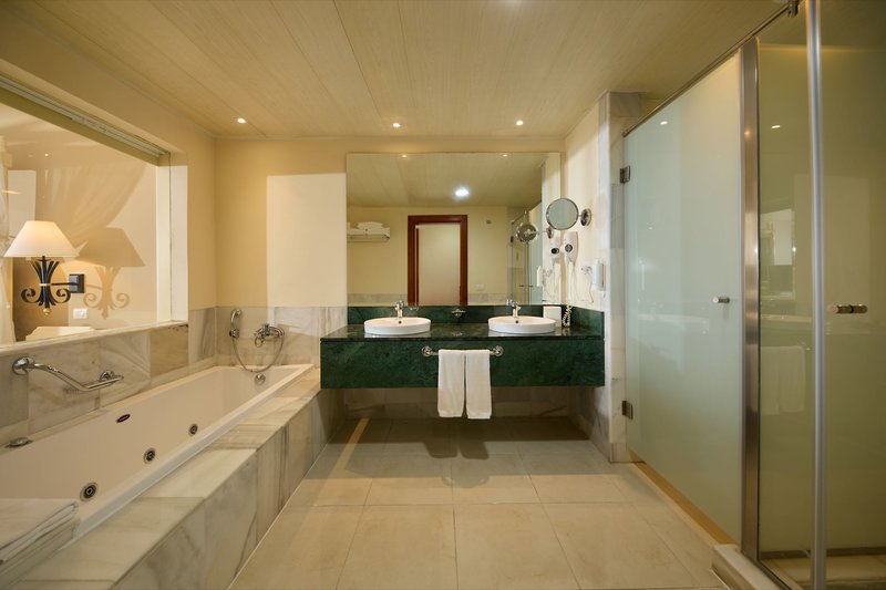 Bahia Principe Luxury Runaway Bay 11