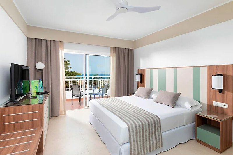Hotel Riu Paraiso Lanzarote 4