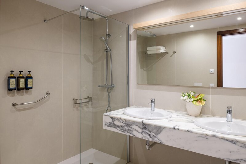 Suite Hotel Fariones Playa 74