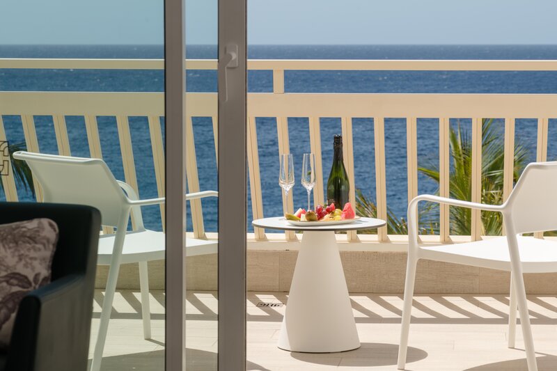 Suite Hotel Fariones Playa 81