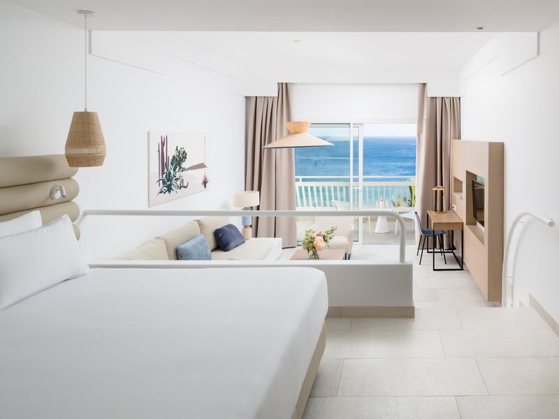 Plus Fariones Suite Hotel 28