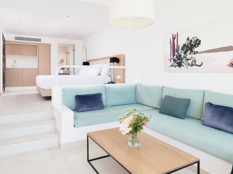 Plus Fariones Suite Hotel 33