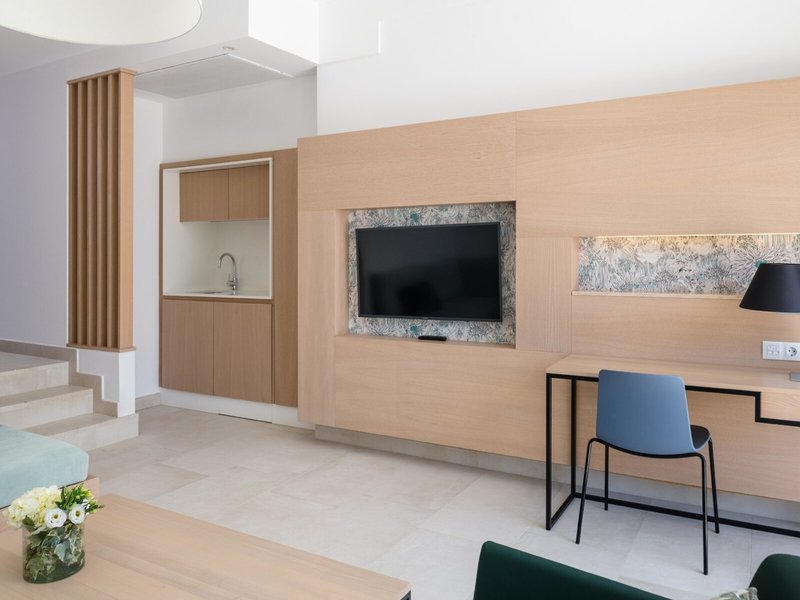 Plus Fariones Suite Hotel 35